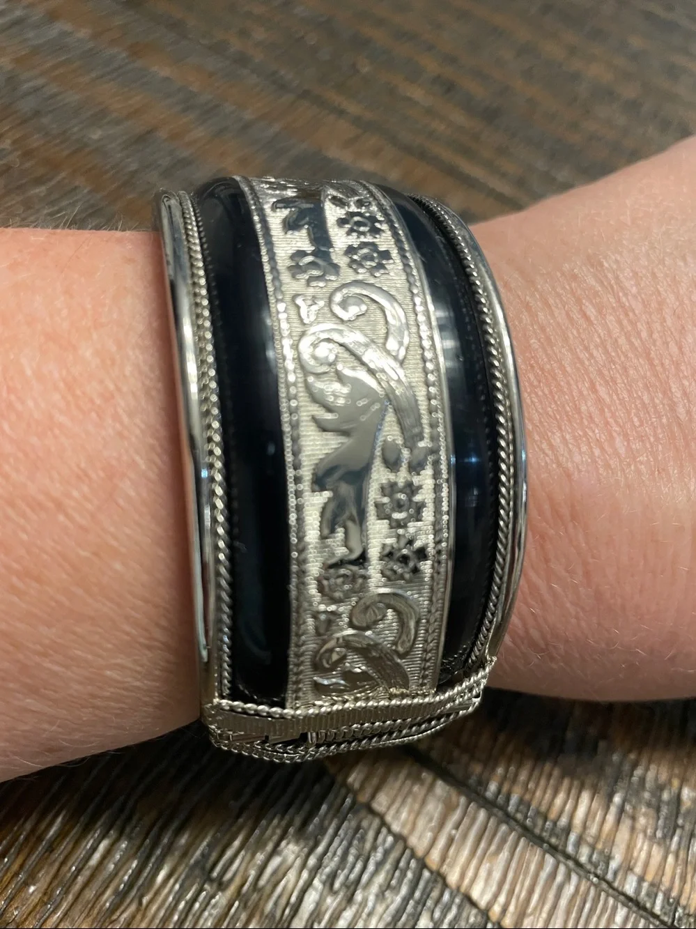 Hinged Silver Black Enamel Chunky Bangle Bracelet W Engraved Floral Vintage